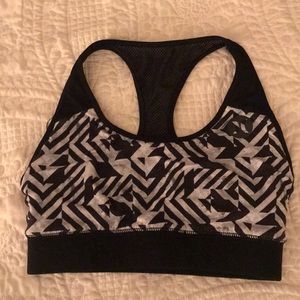 Geometric print Hurley sports bra (no padding)